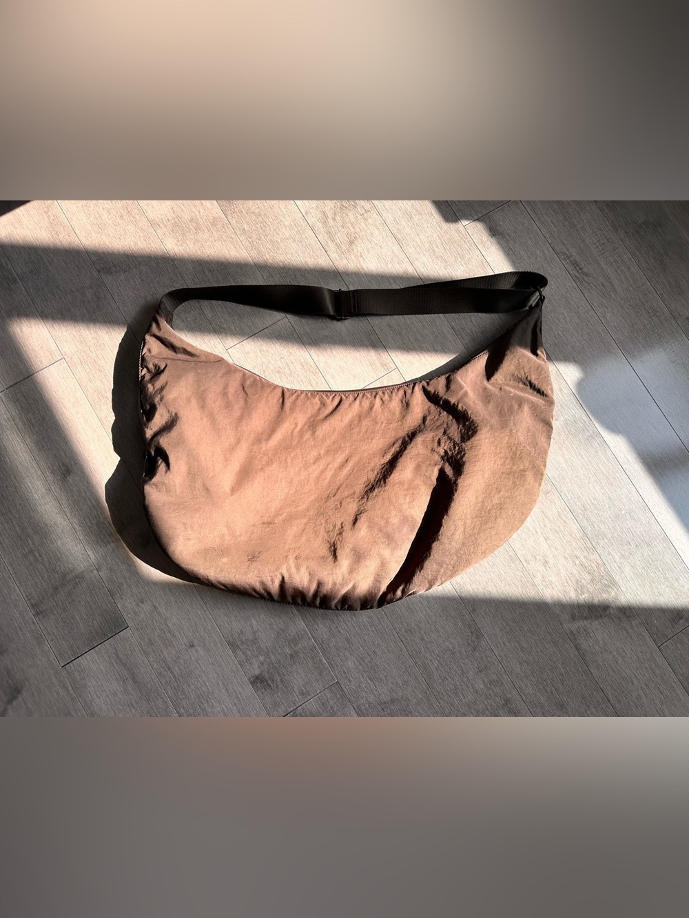 Alo Yoga Om The Go Gym Sling Bag Espresso Brown